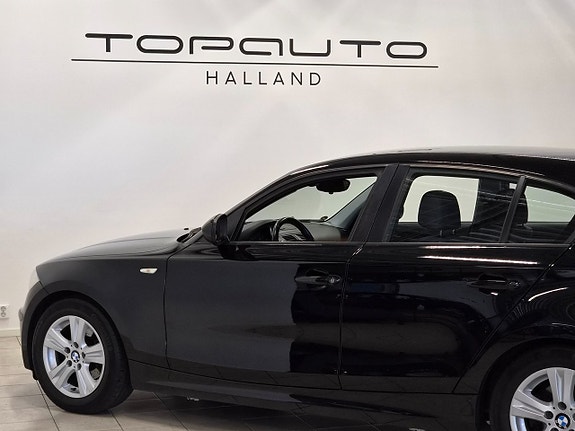 BMW 118d 4 of 5