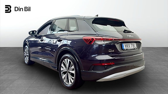Audi Q4 e-tron 3 of 12