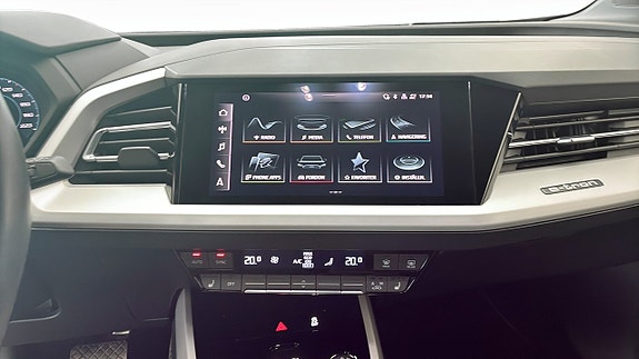 Audi Q4 e-tron 9 of 12