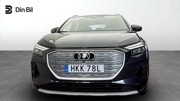 Audi Q4 e-tron 4 of 12