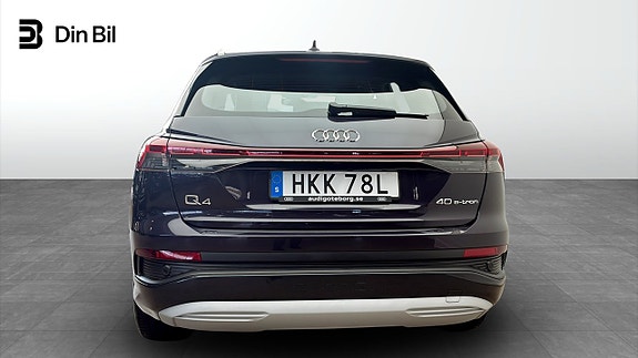 Audi Q4 e-tron 5 of 12