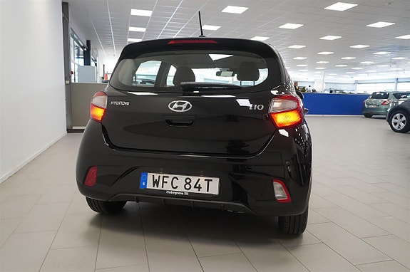 Hyundai i10 12 of 12
