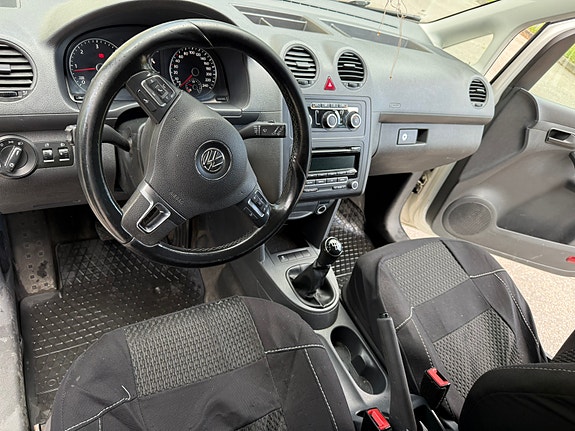 Volkswagen Caddy Maxi 9 of 15
