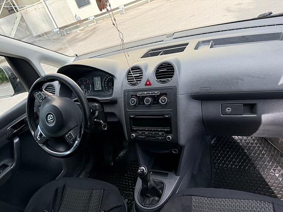 Volkswagen Caddy Maxi 8 of 15