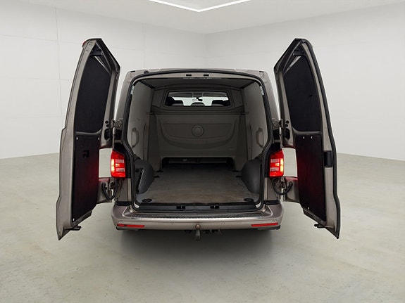 Volkswagen Transporter 12 of 30