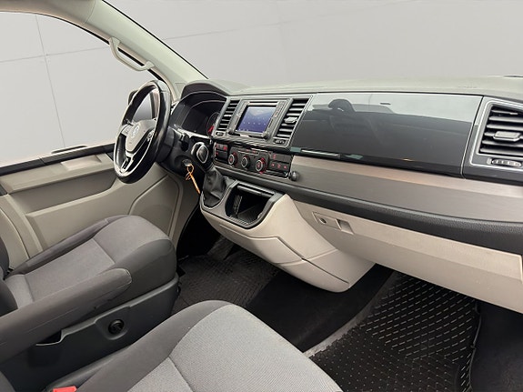 Volkswagen Transporter 28 of 30
