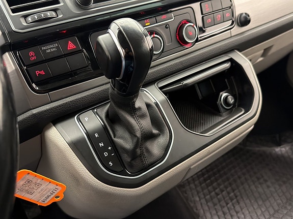 Volkswagen Transporter 25 of 30