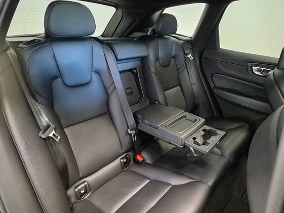 Volvo XC60 22 of 28