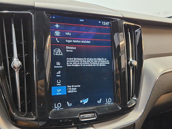 Volvo XC60 17 of 28