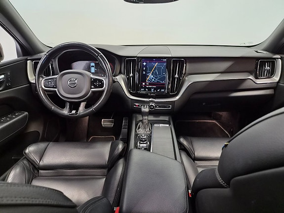 Volvo XC60 9 of 28