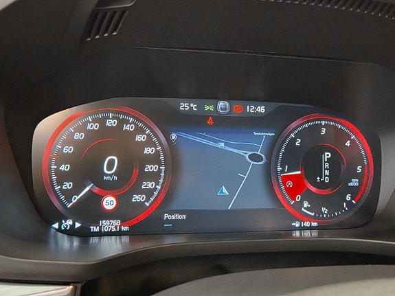 Volvo XC60 13 of 28