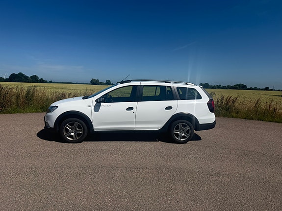 Dacia Logan 2 of 5