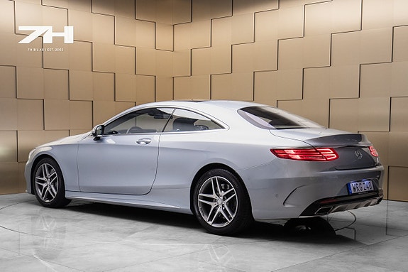 Mercedes-Benz S500 3 of 5