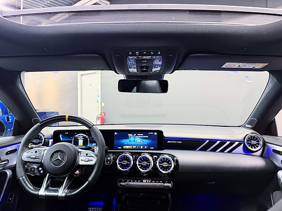 Mercedes-Benz CLA45 3 of 5