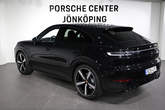 Porsche Cayenne 6 of 23