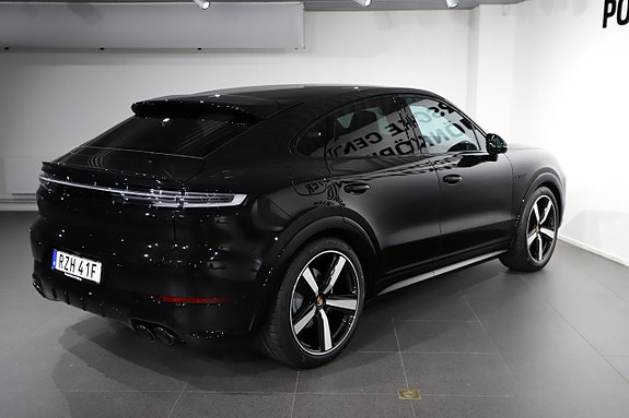 Porsche Cayenne 8 of 23