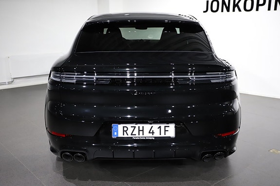 Porsche Cayenne 7 of 23