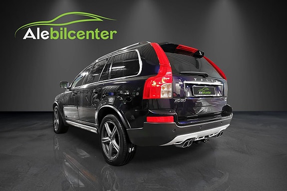 Volvo XC90 3 of 5