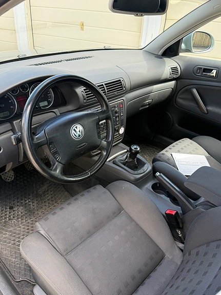 Volkswagen Passat 5 of 8