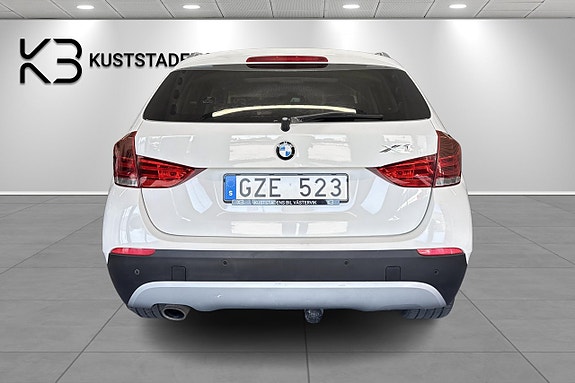 BMW X1 4 of 5