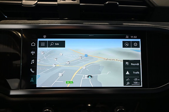 Audi Q3 22 of 26