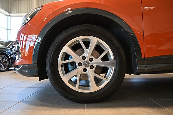 Audi Q3 6 of 26