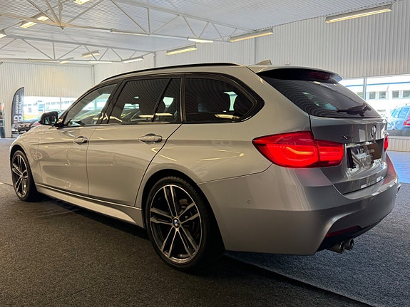 BMW 320d 4 of 5