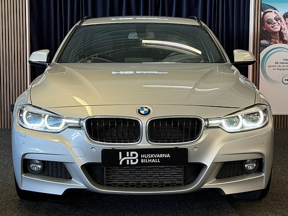 BMW 320d 2 of 5