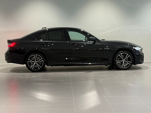 BMW 330e 3 of 5