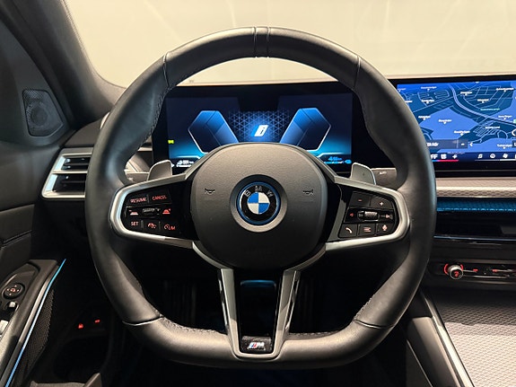 BMW 330e 13 of 19