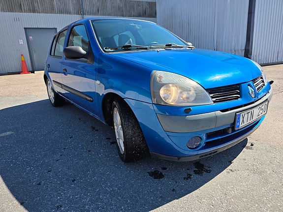Renault Clio 2 of 5