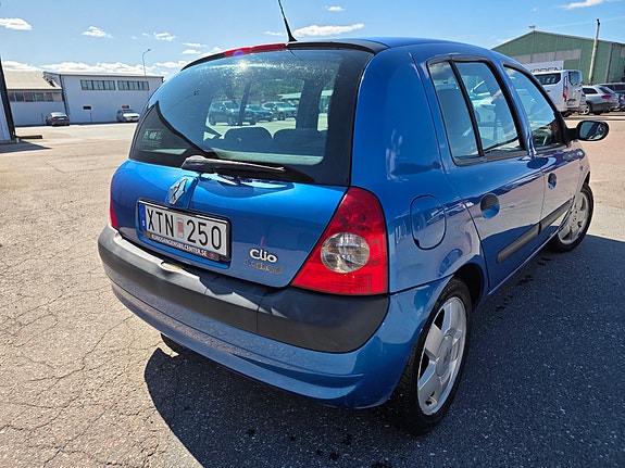 Renault Clio 3 of 5