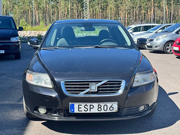 Volvo S40 3 of 5