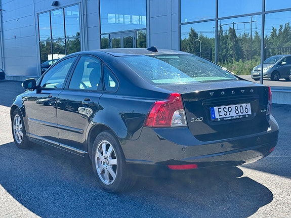 Volvo S40 4 of 5