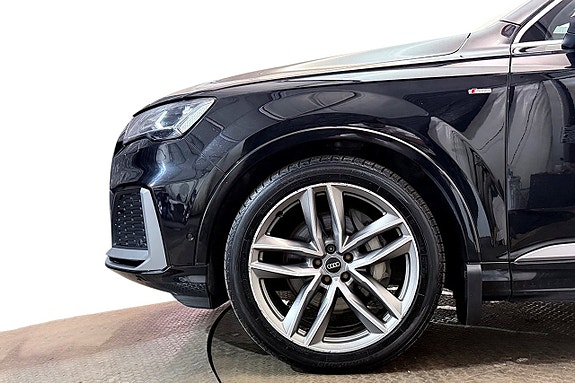 Audi Q7 11 of 30