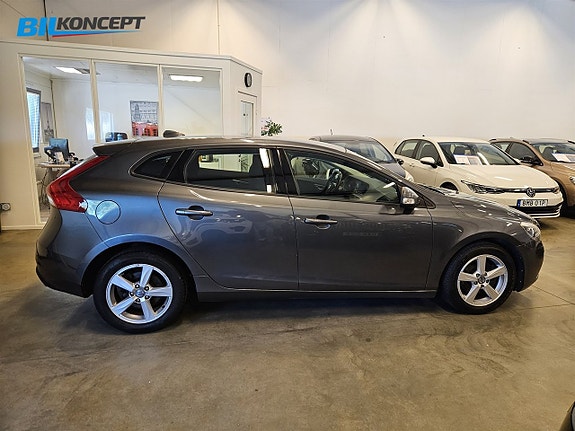 Volvo V40 5 of 18