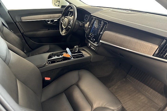 Volvo V90 Cross Country 17 of 27