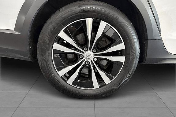 Volvo V90 Cross Country 9 of 27