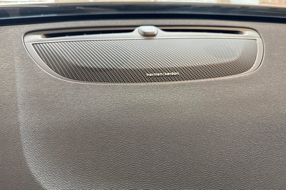 Volvo V90 Cross Country 18 of 27