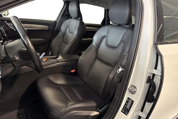 Volvo V90 Cross Country 13 of 27
