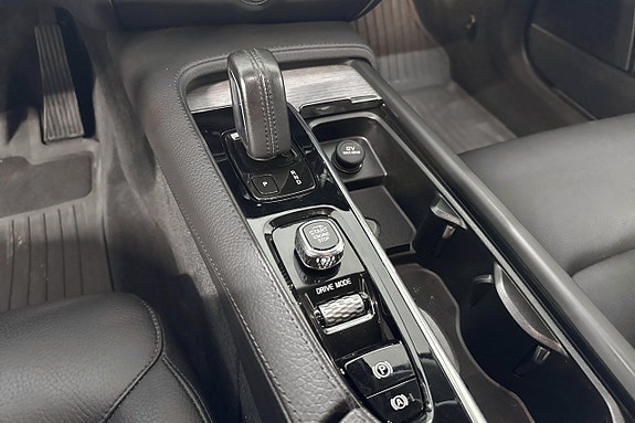 Volvo V90 Cross Country 25 of 27