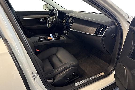 Volvo V90 Cross Country 16 of 27