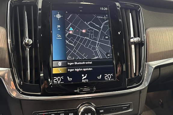 Volvo V90 Cross Country 21 of 27