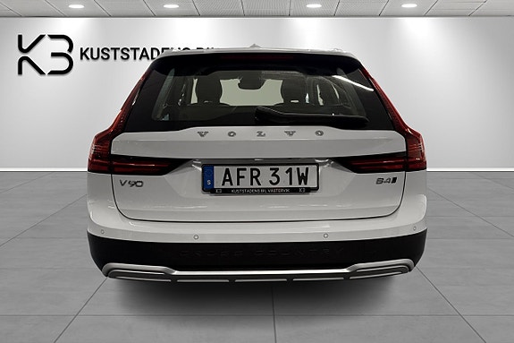 Volvo V90 Cross Country 4 of 5