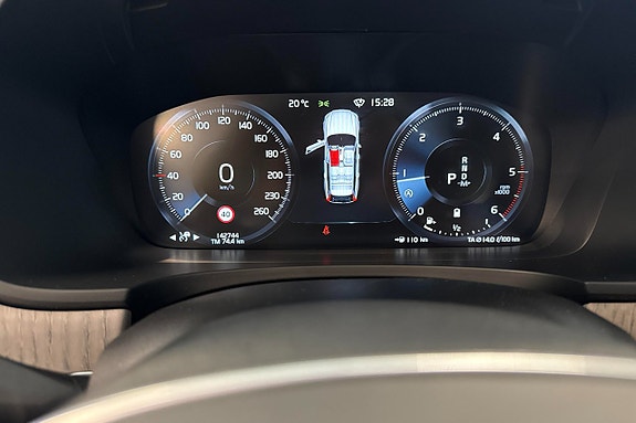 Volvo V90 Cross Country 19 of 27