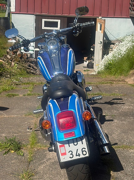 Harley-Davidson Deuce 4 of 6