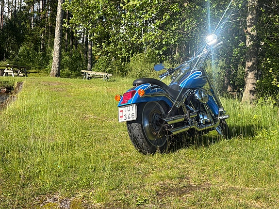 Harley-Davidson Deuce 3 of 6