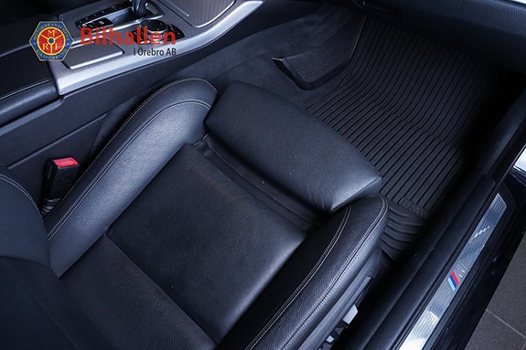 BMW 530d 4 of 5