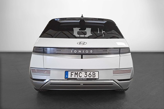 Hyundai Ioniq 5 4 of 5