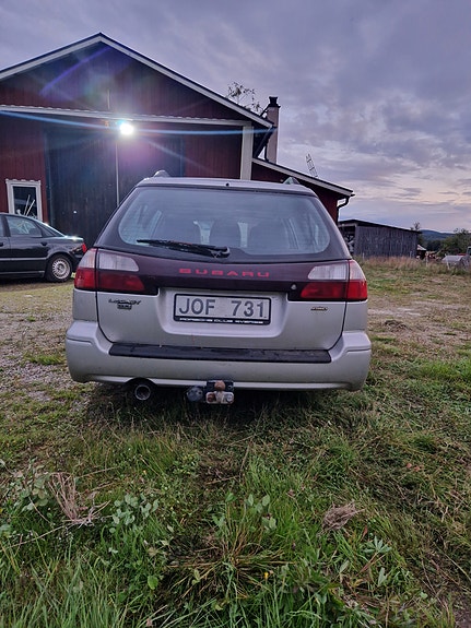Subaru Legacy 9 of 10